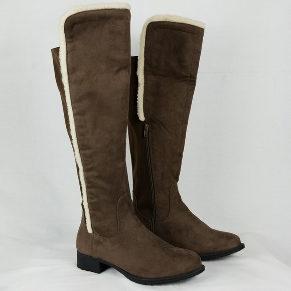 Avon Shoes - NWOT cushion walk boots